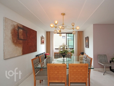 Apartamento à venda em Serra com 220 m², 4 quartos, 2 suítes, 4 vagas