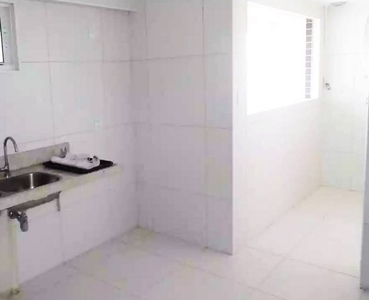 Apartamento com 3 Quartos e 2 banheiros à Venda, 73 m² por R$ 430.000