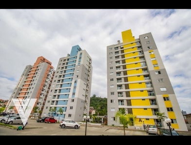 Apartamento no Bairro Vila Formosa em Blumenau com 3 Dormitórios (3 suítes) e 105 m²
