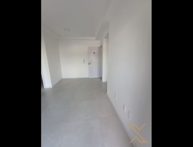 Apartamento no Bairro Velha em Blumenau com 2 Dormitórios (1 suíte) e 55 m²