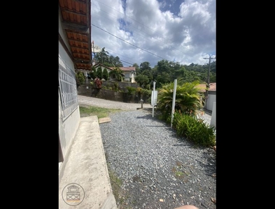 Casa no Bairro Centro em Blumenau com 3 Dormitórios (1 suíte) e 113.58 m²