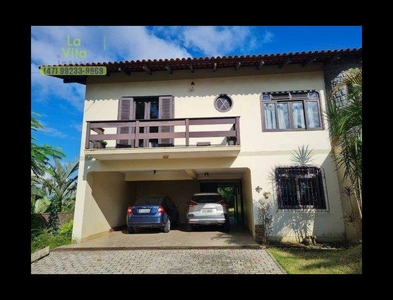 Casa no Bairro Fortaleza em Blumenau com 4 Dormitórios (1 suíte) e 270 m²