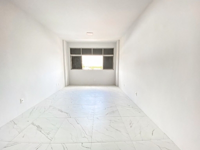 Sala em Centro, Fortaleza/CE de 32m² para locação R$ 650,00/mes