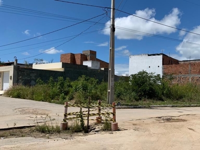Terreno em Alto do Moura, Caruaru/PE de 233m² à venda por R$ 40.000,00