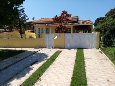 892 Excelente casa linear dentro de condomínio em Ponta Grossa Maricá