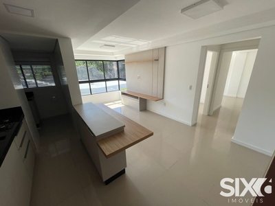 Apartamento com 02 dormitórios para alugar no Centro em Balneário Camboriú/SC