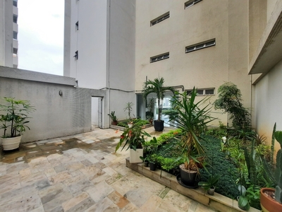 Apartamento com 1 Quarto e 1 banheiro para Alugar, 50 m² por R$ 2.100/Mês