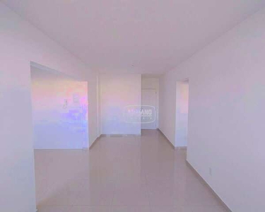 Apartamento com 2 dormitórios para alugar, 59 m² por R$ 3.100,47/mês - Capoeiras - Florian