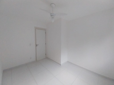 Apartamento em Maria Paula, São Gonçalo/RJ de 60m² 2 quartos para locação R$ 1.000,00/mes
