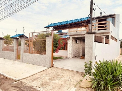 CASA com 2 dormitórios à venda por R$ 475.000,00 no bairro Harmonia - CANOAS / RS