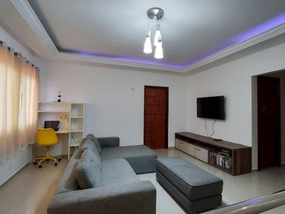 Casa com 3 Quartos e 2 banheiros à Venda, 180 m² por R$ 180.000