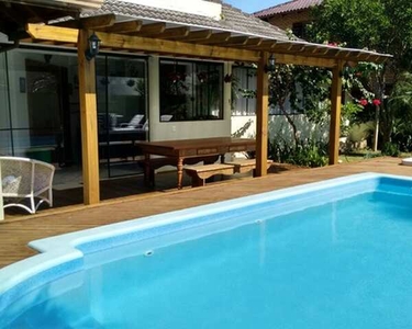 Casa com piscina em Jurerê Internacional-Florianópolis cod CAS 006