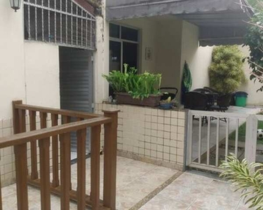 Casa duplex de 3/4 com suíte e varanda em Stella Maris - Salvador/BA