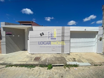 Casa em Candeias, Vitória da Conquista/BA de 225m² 3 quartos à venda por R$ 549.000,00