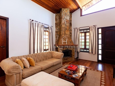 Casa em Chácara Roselândia, Cotia/SP de 228m² 3 quartos à venda por R$ 931.000,00