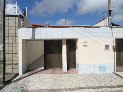 Casa em Cidade dos Funcionários, Fortaleza/CE de 195m² 3 quartos para locação R$ 3.000,00/mes