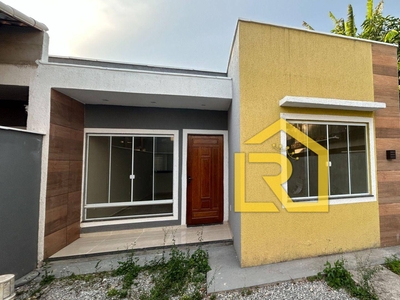 Casa em Extensão Serramar, Rio das Ostras/RJ de 69m² 2 quartos à venda por R$ 249.000,01