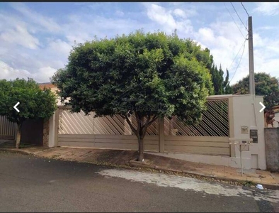 Casa em Jardim Santa Angelina, Araraquara/SP de 360m² 4 quartos à venda por R$ 449.000,00