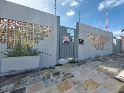 Casa em Pitimbu, Natal/RN de 153m² 3 quartos à venda por R$ 278.000,00