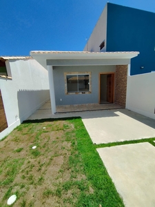 Casa em Praia de Itaipuaçu (Itaipuaçu), Maricá/RJ de 75m² 2 quartos à venda por R$ 469.000,00