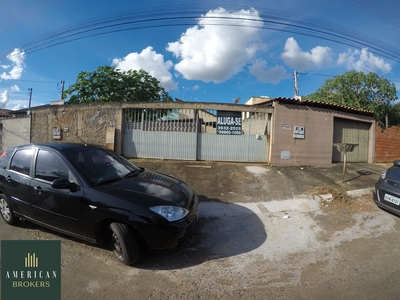 Casa em Residencial Alice Barbosa, Goiânia/GO de 60m² 2 quartos para locação R$ 780,00/mes