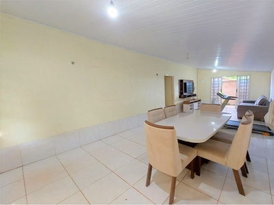 Casa em Riacho Fundo I, Brasília/DF de 250m² 3 quartos à venda por R$ 369.000,00