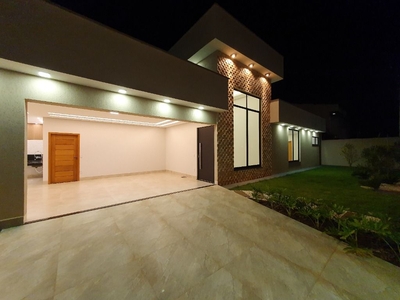 Casa em Santa Genoveva, Goiânia/GO de 226m² 4 quartos à venda por R$ 1.499.000,00