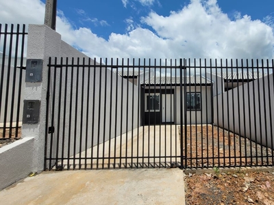 Casa em Uvaranas, Ponta Grossa/PR de 52m² 2 quartos para locação R$ 700,00/mes