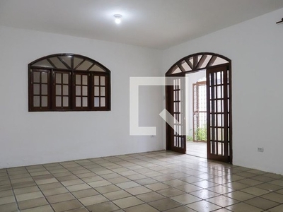 Casa para Aluguel - Tamarineira, 4 Quartos, 270 m2