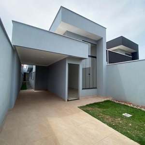 Casa para venda possui 115 metros quadrados com 3 quartos em Vila Pedroso - Goiânia - GO