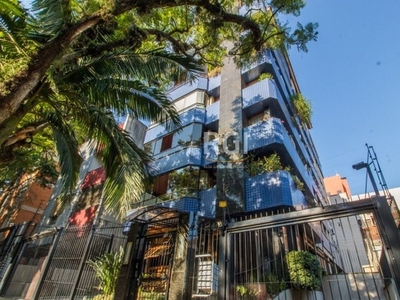 Cobertura para Venda - 384m², 3 dormitórios, sendo 1 suites, 2 vagas - Petrópolis