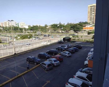 SALA COMERCIAL COM 34M² NA BARRA DA TIJUCA