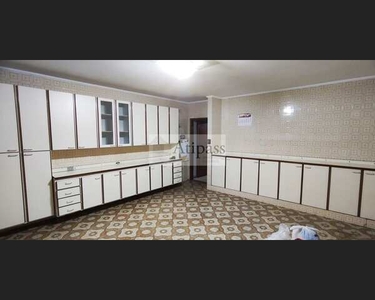 SOBRADO 200M² - LOCAÇÃO OU VENDA - 3 QUARTOS (1 SUÍTE), + EDÍCULA, CHURRASQUEIRA, 2 VAGAS