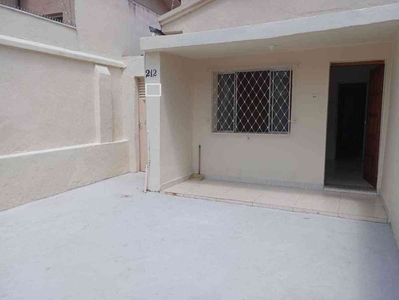 Andar com 3 quartos para alugar no bairro Prado, 70m²