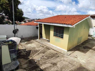 Casa com 2 quartos à venda no bairro Carajás, 200m²