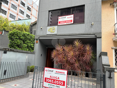 Casa com 3 quartos à venda ou para alugar em Paraíso - SP