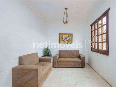 Casa com 5 quartos à venda no bairro Santa Lúcia, 272m²