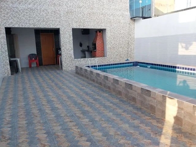 Aluga-se Casa de piscina R$300,00 diária.