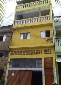 Alugo casa de 3 cômodos em Carapicuíba
