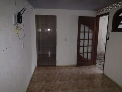 Alugo casa em condomínio