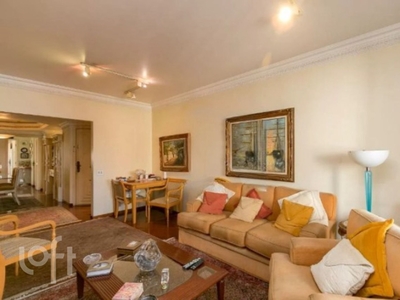 Apartamento à venda em Campo Belo com 230 m², 4 quartos, 2 suítes, 3 vagas