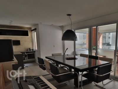 Apartamento à venda em Pinheiros com 157 m², 3 quartos, 3 suítes, 4 vagas