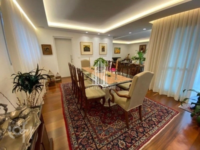 Apartamento à venda em Sumaré com 235 m², 3 quartos, 3 suítes, 3 vagas