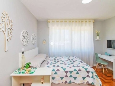 Apartamento com 1 quarto para alugar na ipiranga, 1300, praia de belas, porto alegre, 24 m2 por r$ 1.400