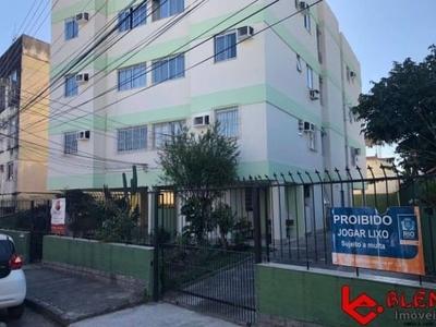 Apartamento de 2 quartos, cond. beco macaé ii, em santa cruz-rj