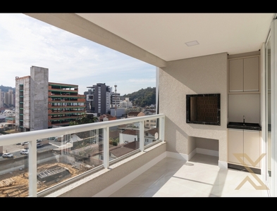 Apartamento no Bairro Vila Nova em Blumenau com 3 Dormitórios (3 suítes) e 139 m²