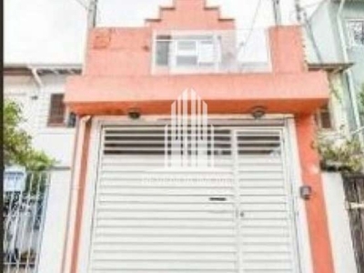 Casa assobradada para locar de 155m²,3 dormitórios,1 vaga, 4 banheiros