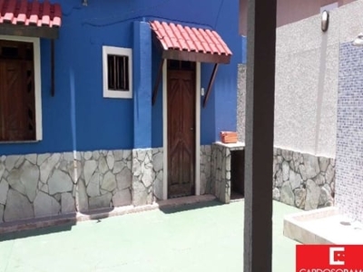 Casa com 4 quartos à venda na avenida professor theócrito batista, 1, caji, lauro de freitas por r$ 530.000