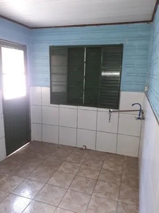 Casa de Alvenaria de um quarto próximo a Faculdade UniRitter em Niterói - Canoas.