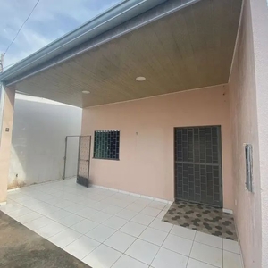 Casa disponível para locação//2quartos, suite/residencial fechado